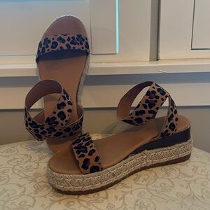 PLATFORM CHEETAH PRINT SANDALS